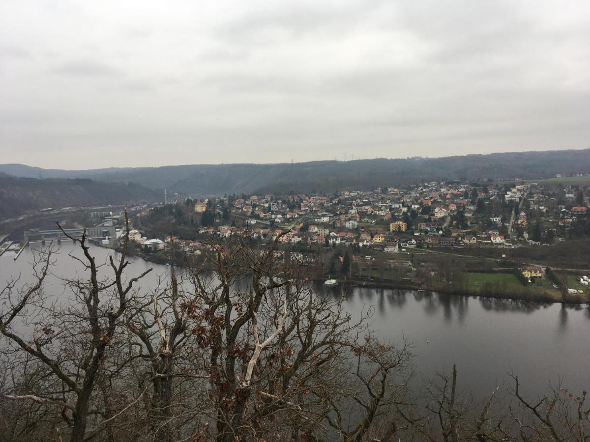 Na Vyhlidce Apartment Vrane nad Vltavou Luaran gambar